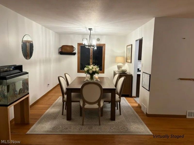 911 Roland Road , Lyndhurst, OH 44124 Photo 5