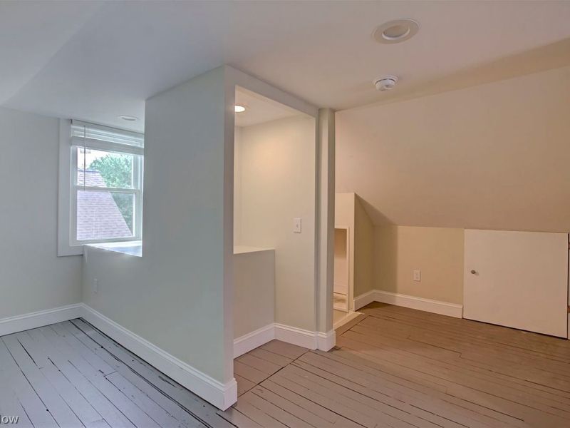 4514 Broadale Road, Cleveland, OH 44109 Photo 31