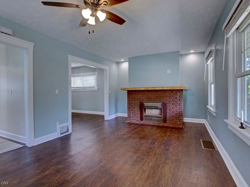 4514 Broadale Road, Cleveland, OH 44109 Photo 4