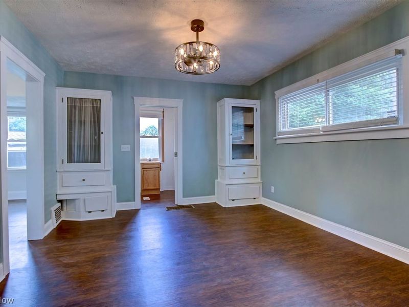 4514 Broadale Road, Cleveland, OH 44109 Photo 9