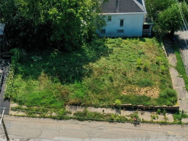 826 Lincoln Avenue , East Liverpool, OH 43920
