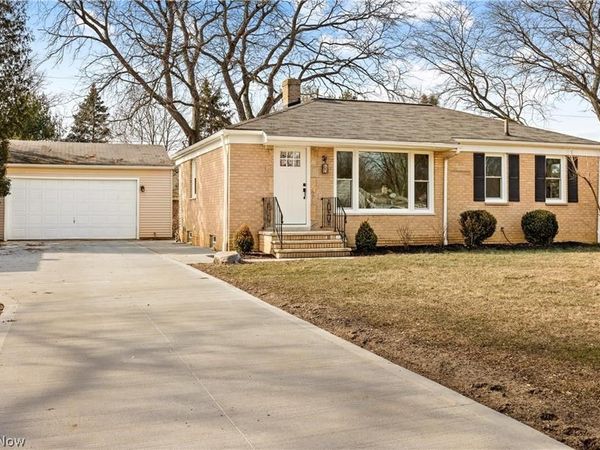 1996 N Doovys Street , Avon, OH 44011