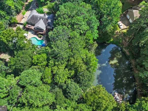 127 Caracas Drive, Woodstock, GA 30188