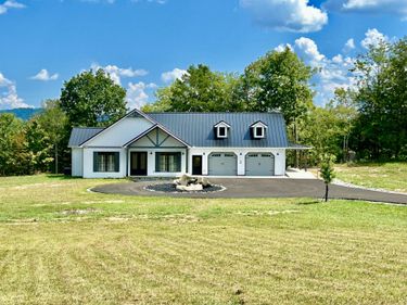 600 Colyer Road, Bronston, KY 42518