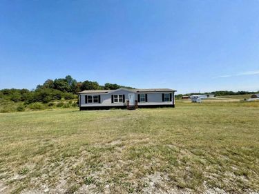 333 Turkey Lp, East Bernstadt, KY 40729