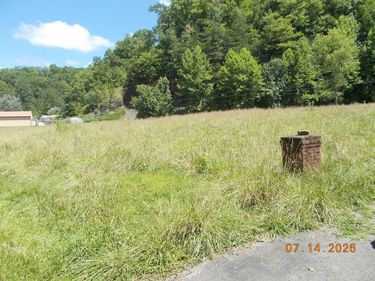1548 Bales Creek Road, Manchester, KY 40962