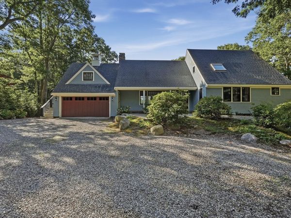 122 Ostrom Road, Falmouth, MA 02536