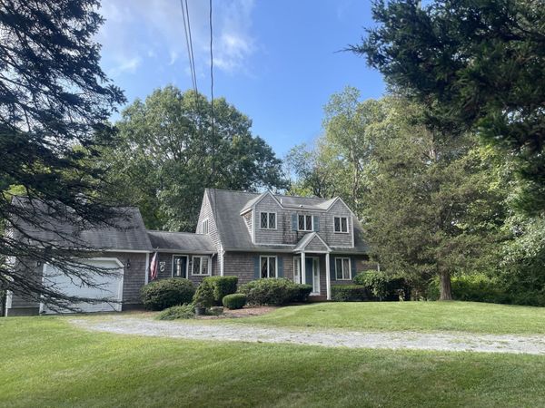18 Town Landing Rd, Berkley, MA 02779