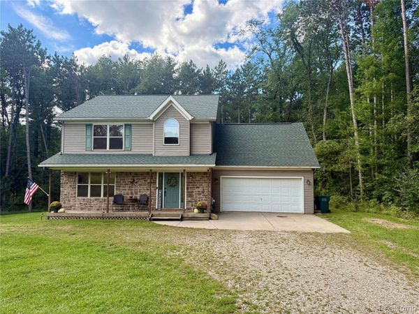 3301 Pine Bluff Court, Oregon Township, Mi 48421