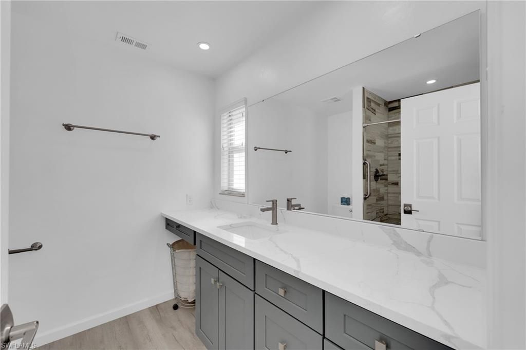 5584 Buring Ct , Fort Myers, FL 33919 Photo