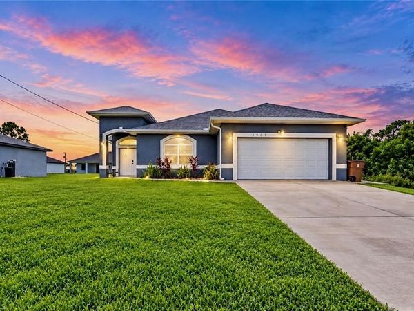 3907 11th ST SW, LEHIGH ACRES, FL 33976
