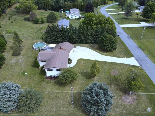 W5894 Mooney ROAD, Plymouth, WI 53073