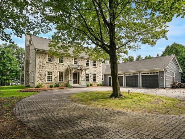 3582 E Norport DRIVE, Port Washington, WI 53074