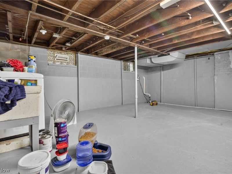 1651 E Erie Avenue , Lorain, OH 44052 Photo 31