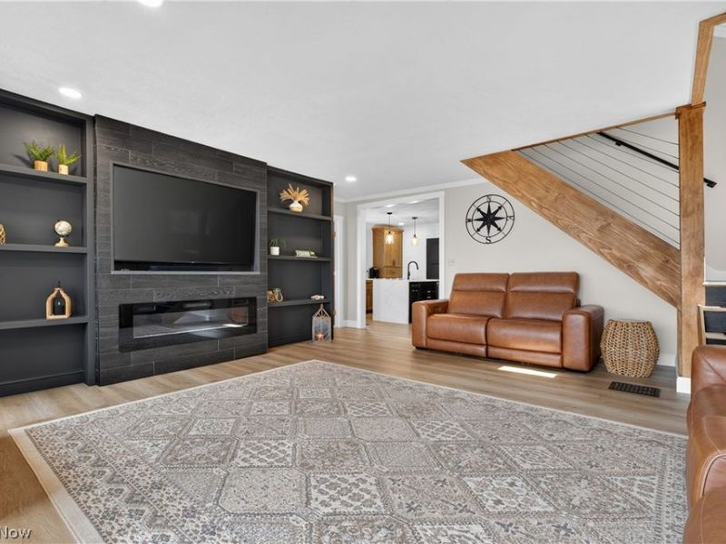 1651 E Erie Avenue , Lorain, OH 44052 Photo 6
