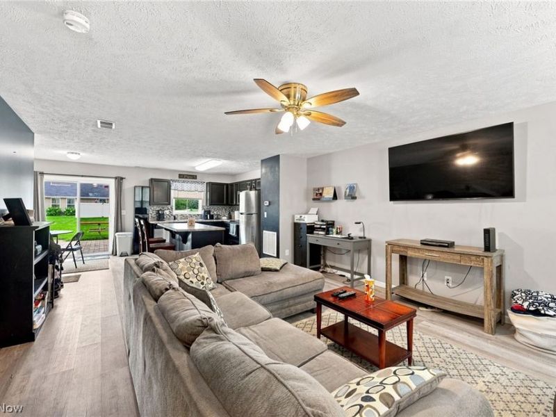 220 Emily Drive, Madison, OH 44057 Photo 4