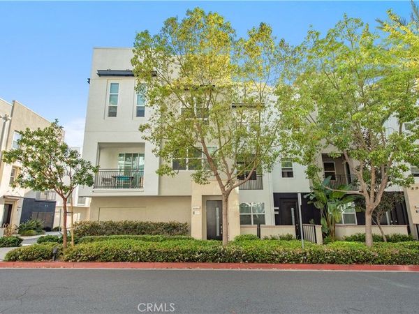 2208 Synergy, Irvine, CA 92614