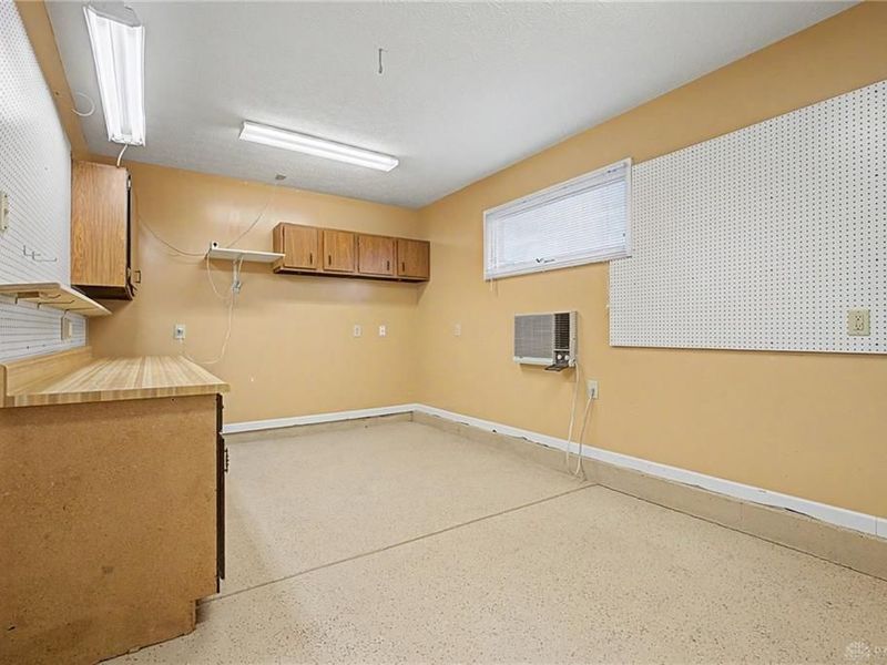 325 Christopher Drive, Clearcreek Township, OH 45458 Photo 18