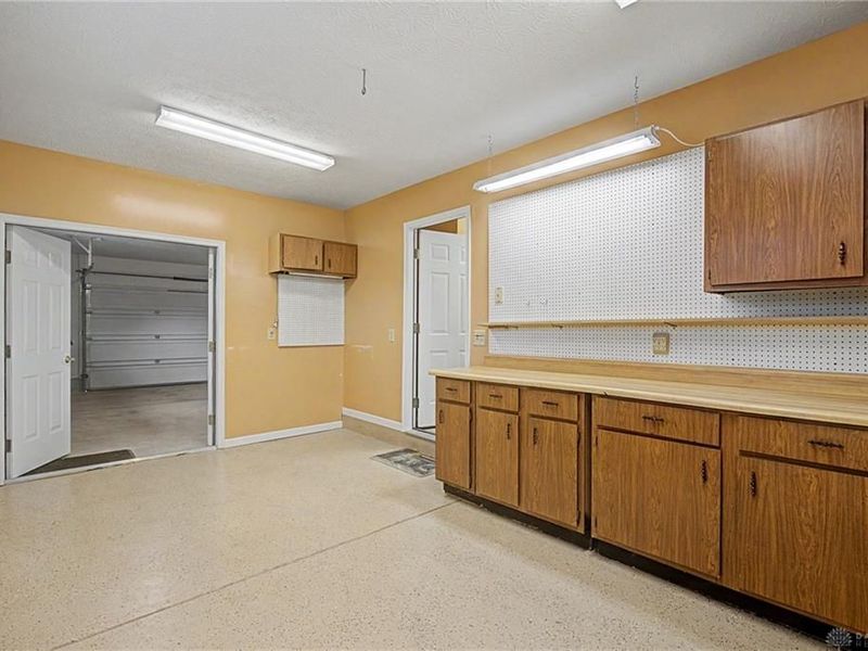 325 Christopher Drive, Clearcreek Township, OH 45458 Photo 19