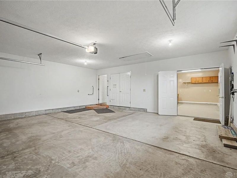 325 Christopher Drive, Clearcreek Township, OH 45458 Photo 40