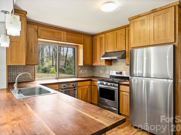 9436 Glen Brook Drive , Charlotte, NC 28215