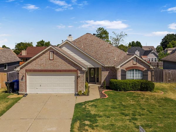 19621 E 39th Street S, Broken Arrow, OK 74014