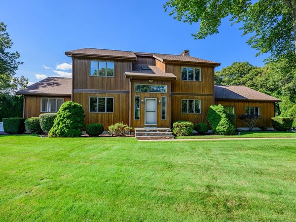 1 Homestead Rd Ext, Bourne, MA 02562