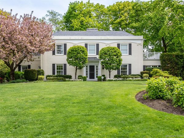 140 Remington Road , Manhasset, NY 11030