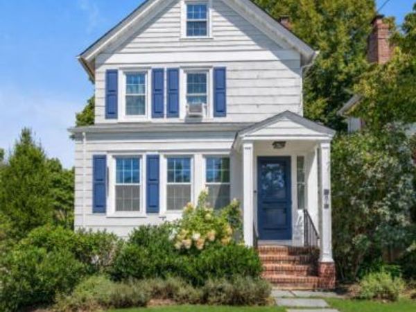 64 Tooker Avenue , Oyster Bay, NY 11771