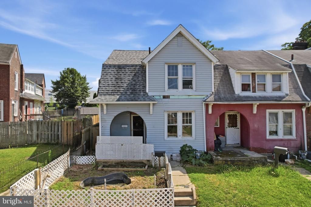 1 SPRUCE STREET , MARCUS HOOK, PA 19061