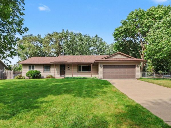2001 102nd Avenue NW, Coon Rapids, MN 55433