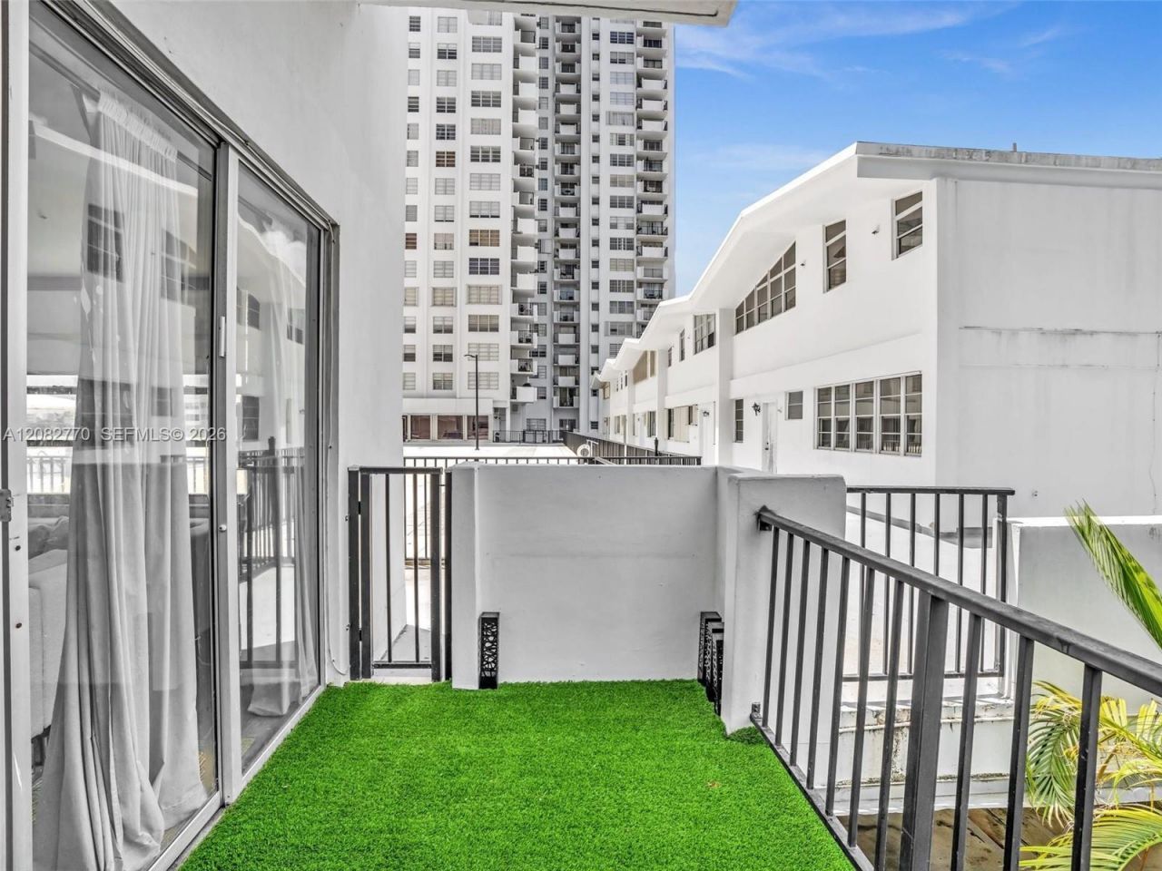 2780 NE 183rd St, Unit 302, Aventura, FL 33160 Photo