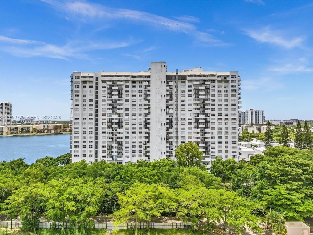 2780 NE 183rd St, Unit 302, Aventura, FL 33160 Photo