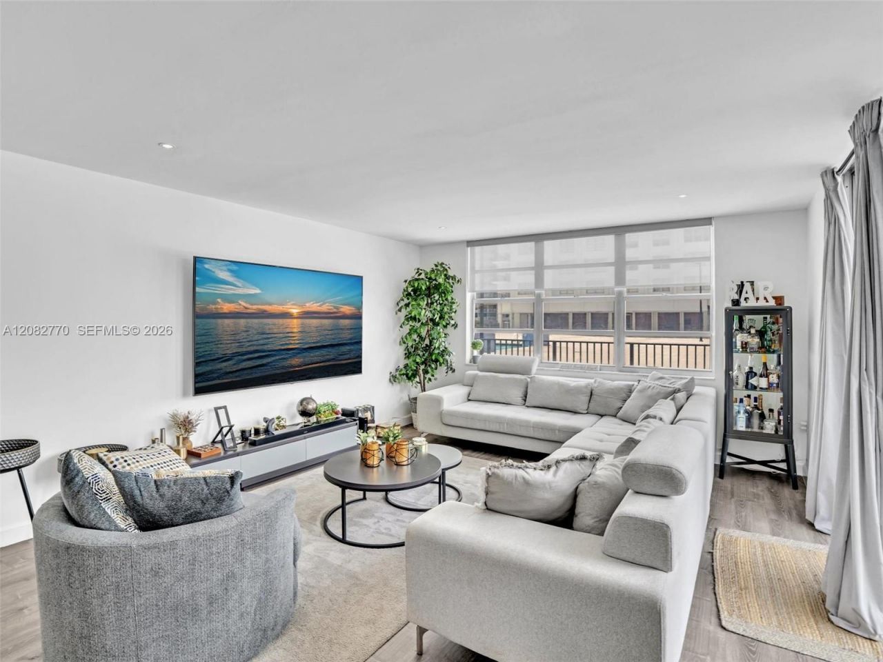 2780 NE 183rd St, Unit 302, Aventura, FL 33160 Photo