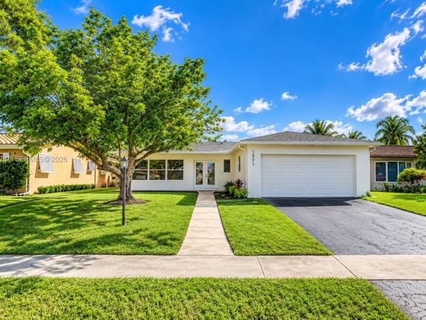1801 N 54th Ave , Hollywood, FL 33021