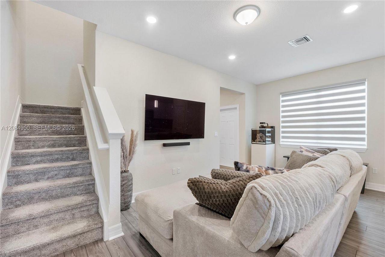 2905 Olivia Ave, Lauderdale Lakes, FL 33311 Photo