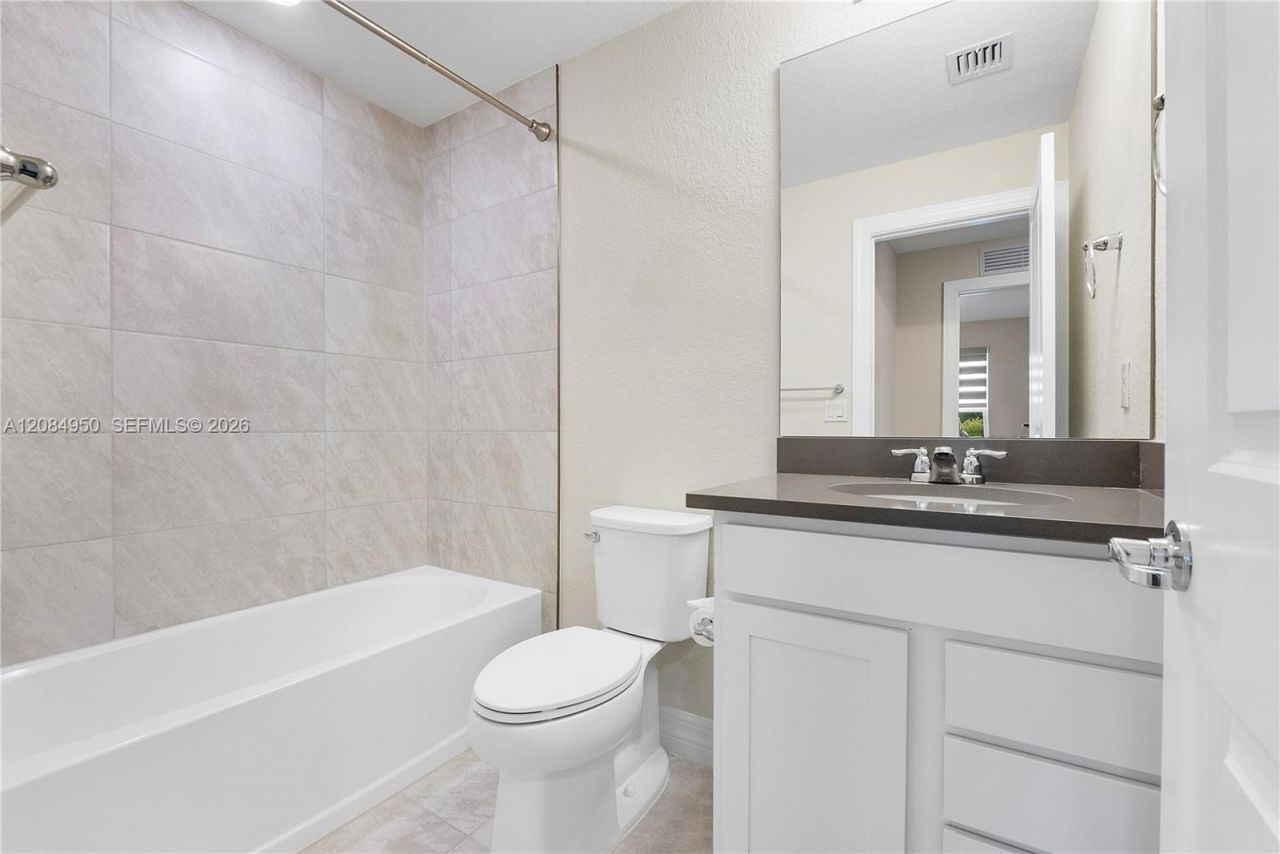 2905 Olivia Ave, Lauderdale Lakes, FL 33311 Photo