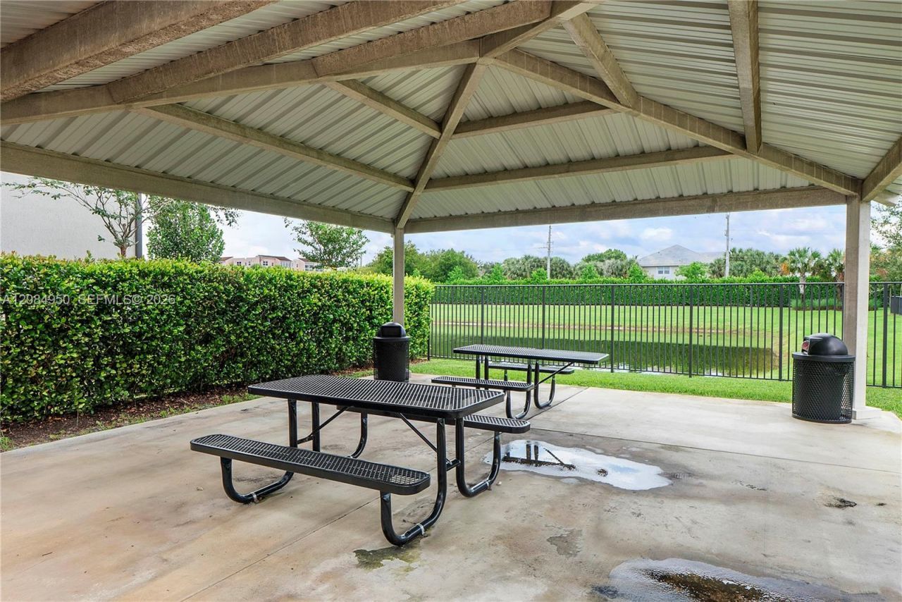 2905 Olivia Ave, Lauderdale Lakes, FL 33311 Photo