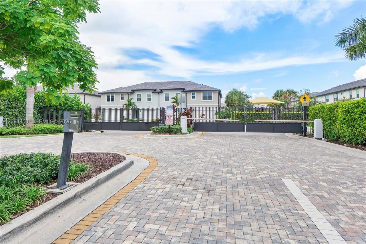 2905 Olivia Ave, Lauderdale Lakes, FL 33311 Photo