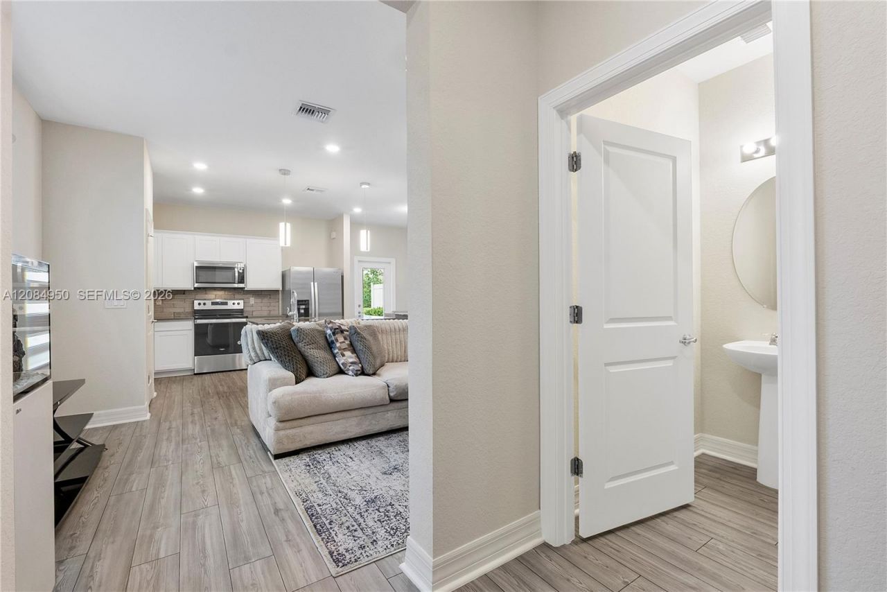 2905 Olivia Ave, Lauderdale Lakes, FL 33311 Photo