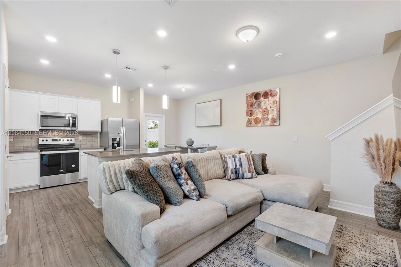 2905 Olivia Ave, Lauderdale Lakes, FL 33311 Photo