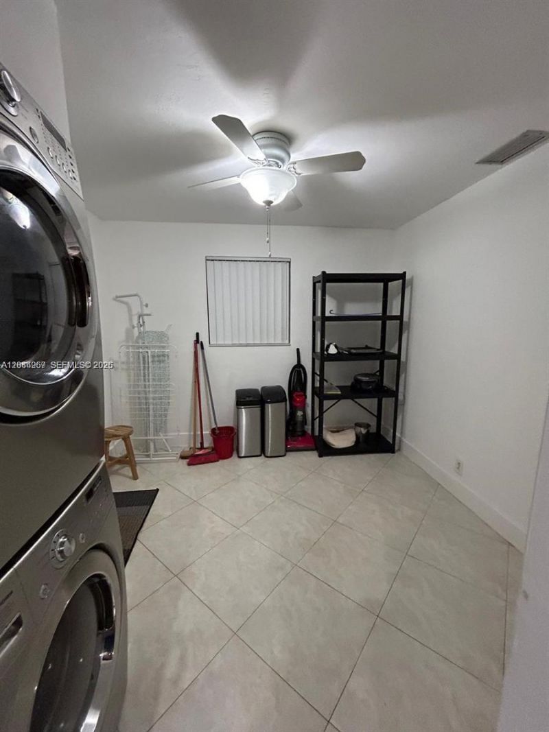 1116 N 13th Ct, Hollywood, FL 33019 Photo