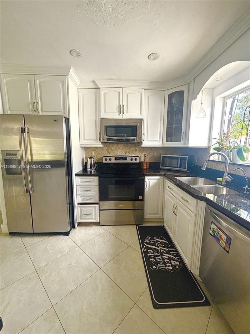 1116 N 13th Ct, Hollywood, FL 33019 Photo