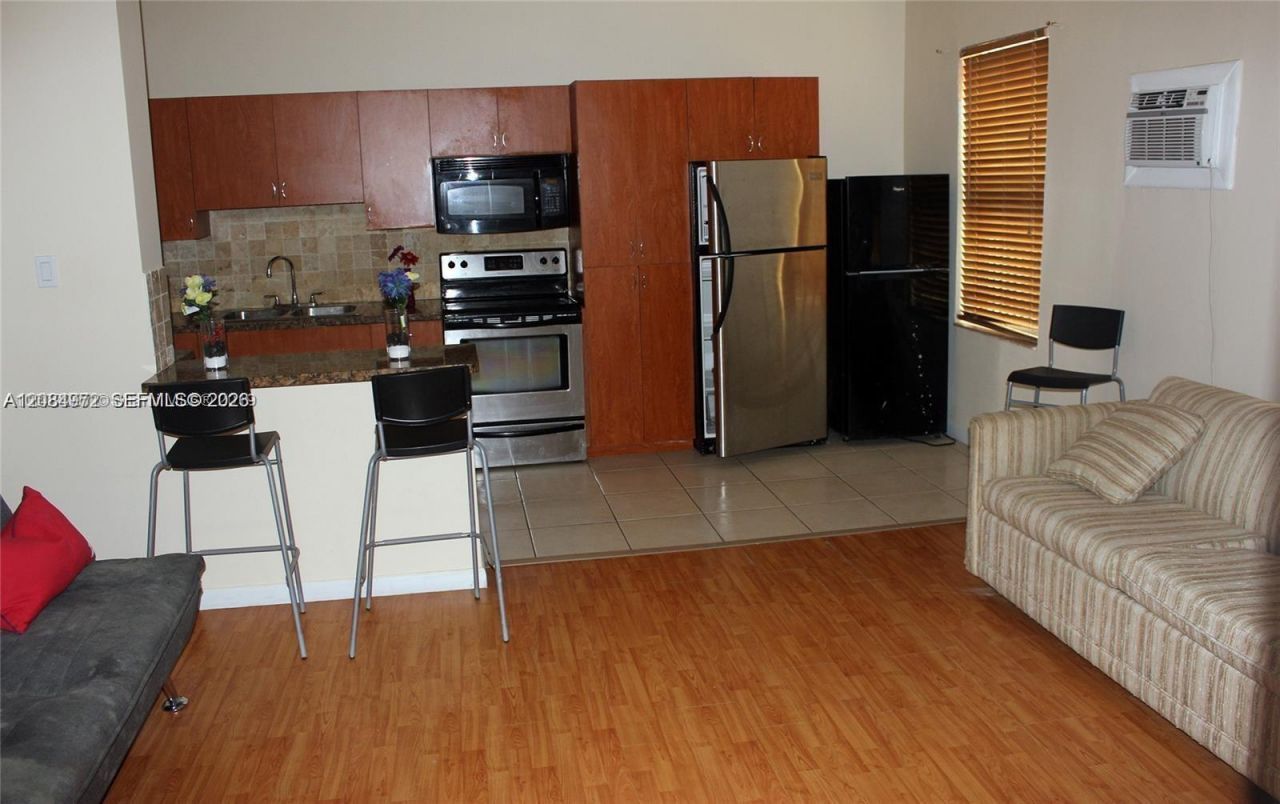 7920 Harding Ave , Unit 3, Miami Beach, FL 33141 Photo