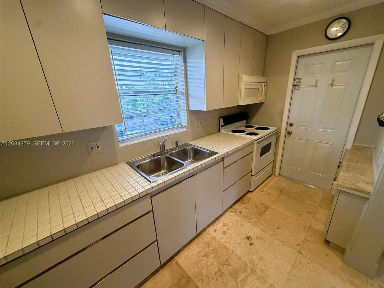 7550 SW 82nd St , Unit F204, Miami, FL 33143 Photo