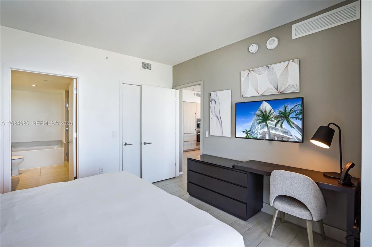 4010 S Ocean Dr, Unit R3302, Hollywood, FL 33019 Photo