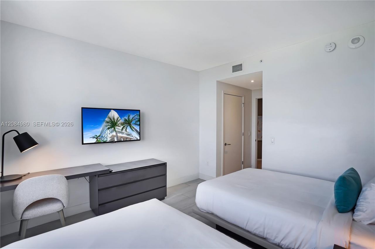 4010 S Ocean Dr, Unit R3302, Hollywood, FL 33019 Photo