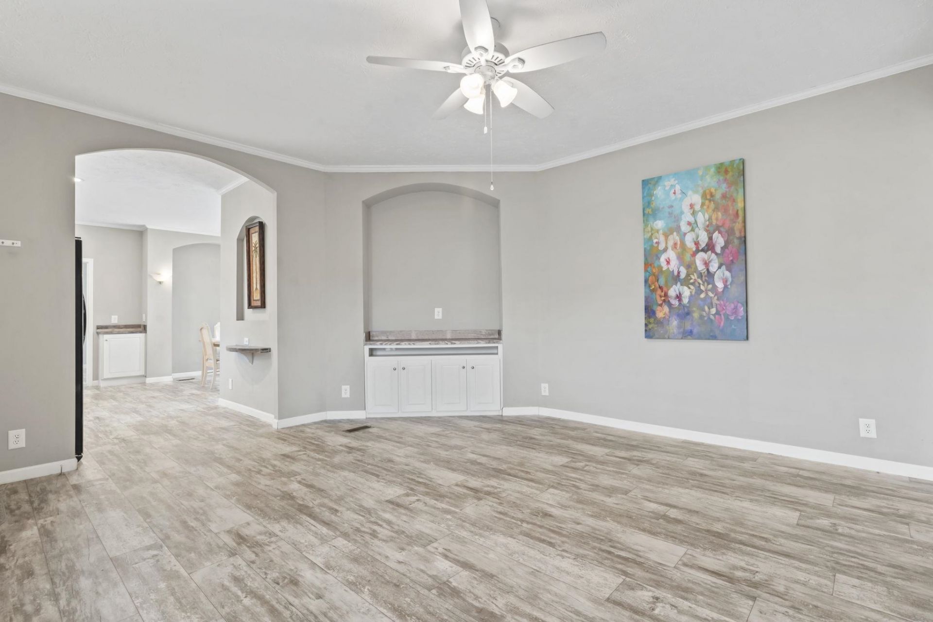 344 Hangar Ct. Photo 11