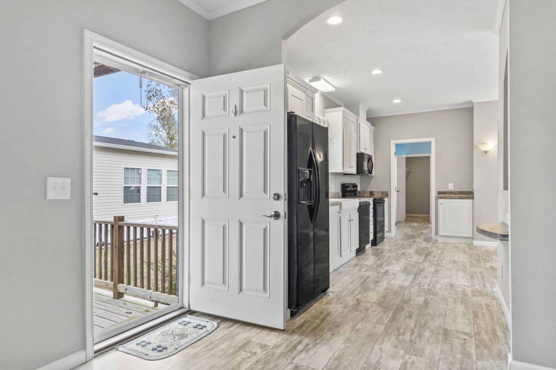 344 Hangar Ct. Photo 14