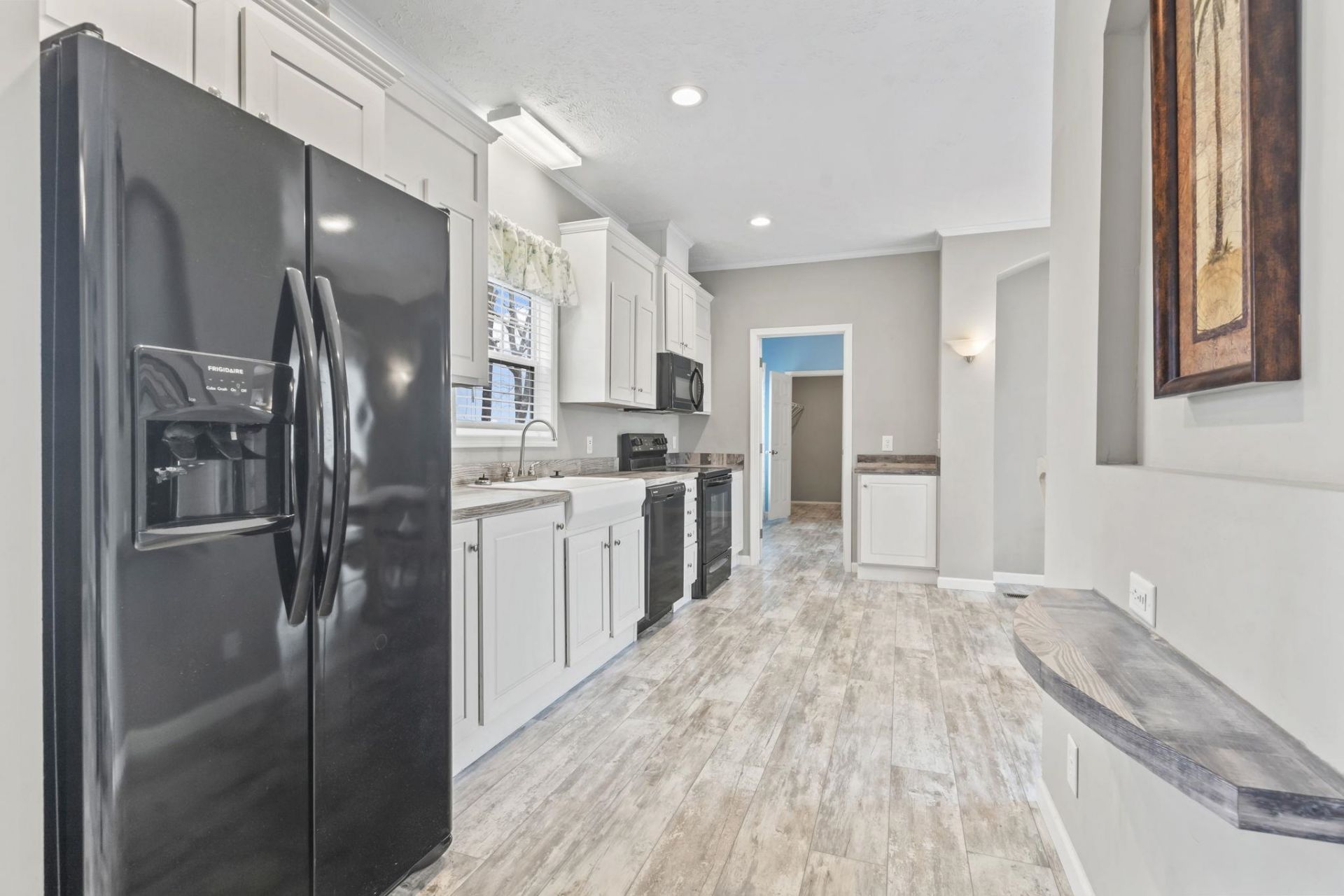 344 Hangar Ct. Photo 15